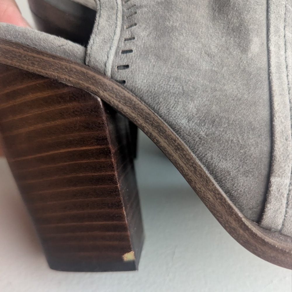 Vince Camuto Gray Peep-Toe Heeled Sandals - Picture 4 of 5